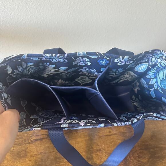 VERA BRADLEY Lighten Up Baby Bag Organizer in Tropics Tapestry - Picture 4 of 7